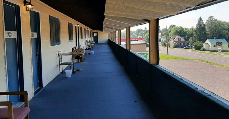 Love Hotels Timberline By OYO Lake Superior (Blue Cloud Motel) - From Web Listing (newer photo)